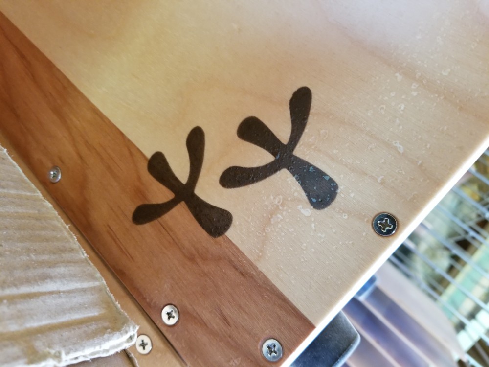 椅子ドラム？！『カホン』メーカー佐々木工房（広尾町）の挑戦
