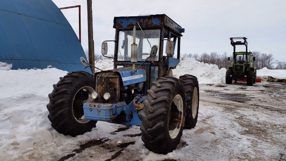 発掘したボロボロのトラクターをレストア！ 「COUNTY754」 フェンダー