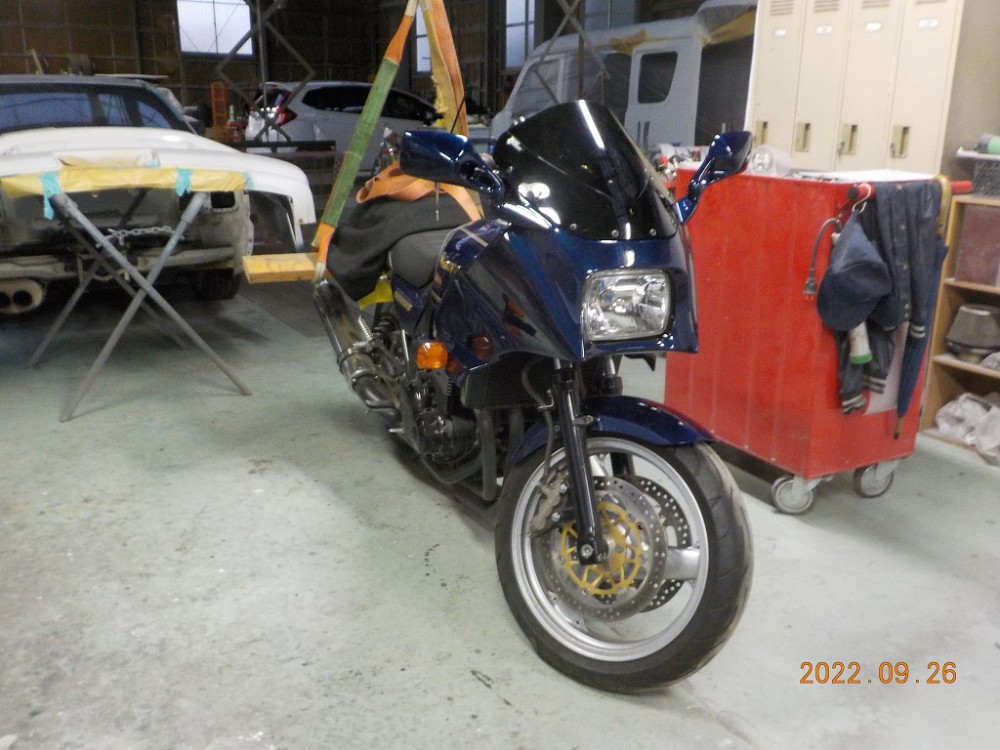 愛車カワサキZRX400をGPZ900R(ニンジャ)顔に改造した話 | 【公式