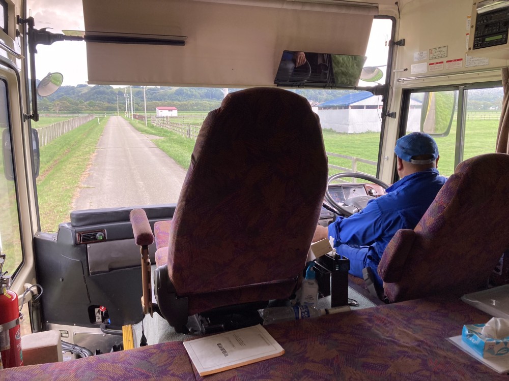 マッチさん専用　JRA 競走馬専用運搬車　特注　バス　未使用 三咲みさき on X: 