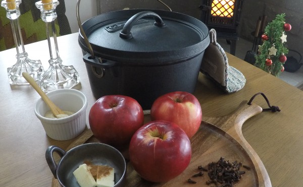 ダッチオーブンで作ったトロットロの焼きリンゴを『アップルパイ』にした話